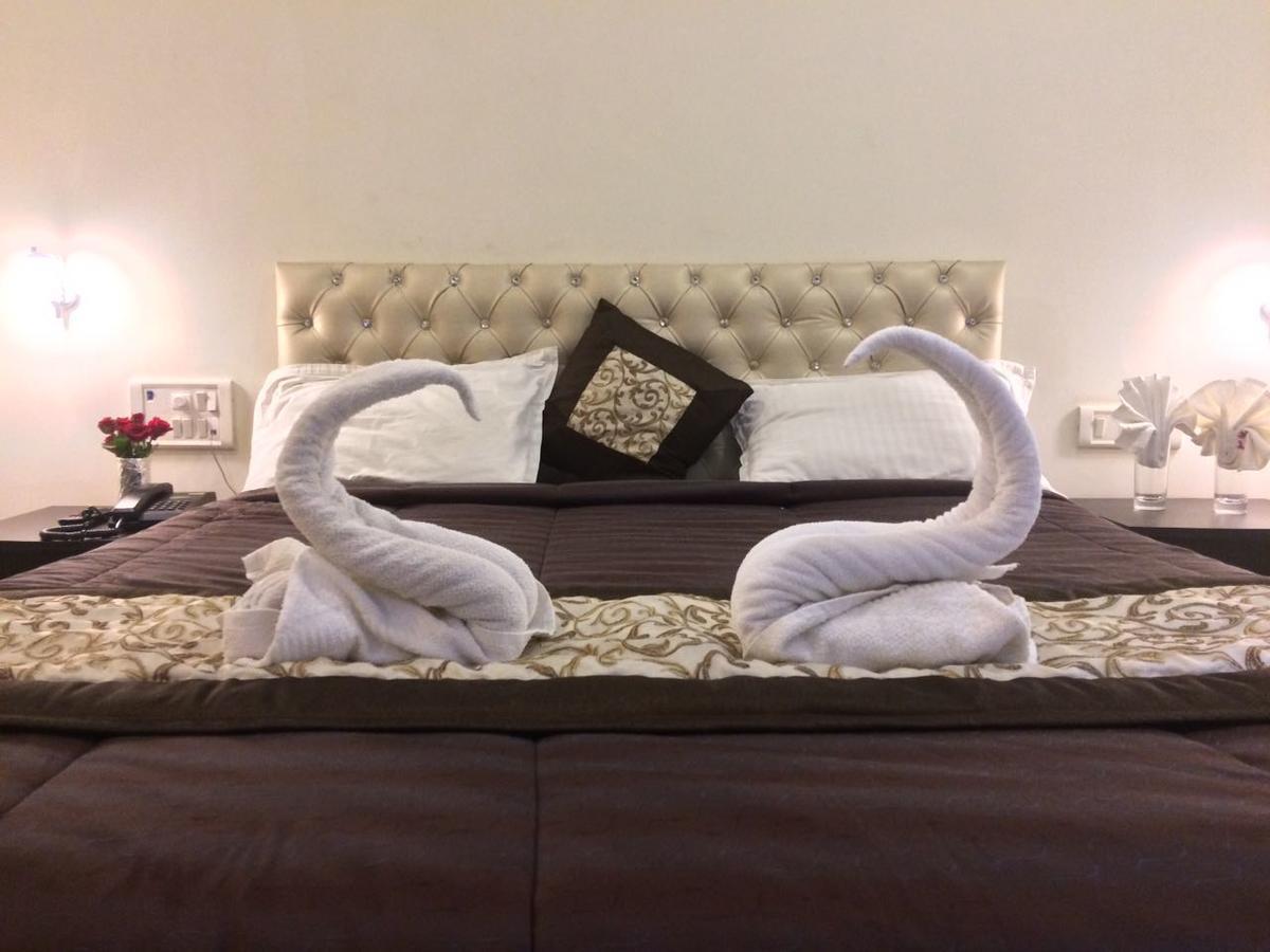Palms Water Resort กาลยัน ภายนอก รูปภาพ